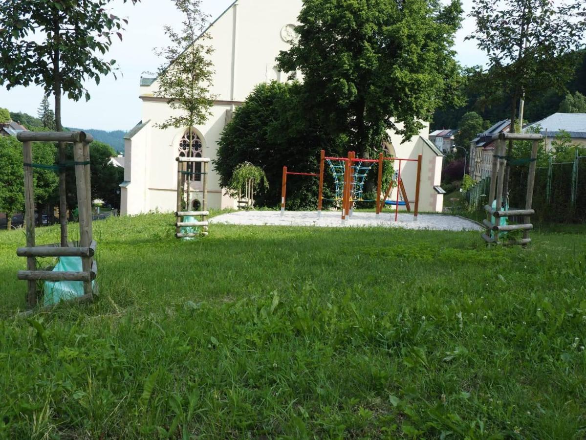 U Vahy Jachymov Apartment Екстериор снимка