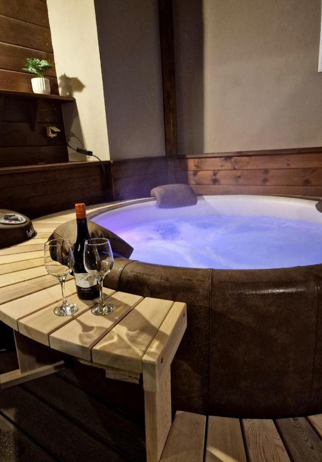 U Vahy Jachymov Apartment Екстериор снимка